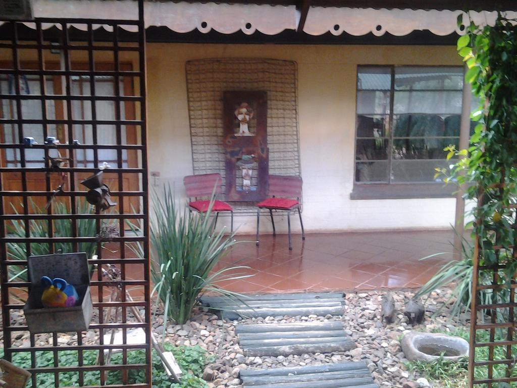 Africas Eden Guesthouse Mookgophong Exterior foto